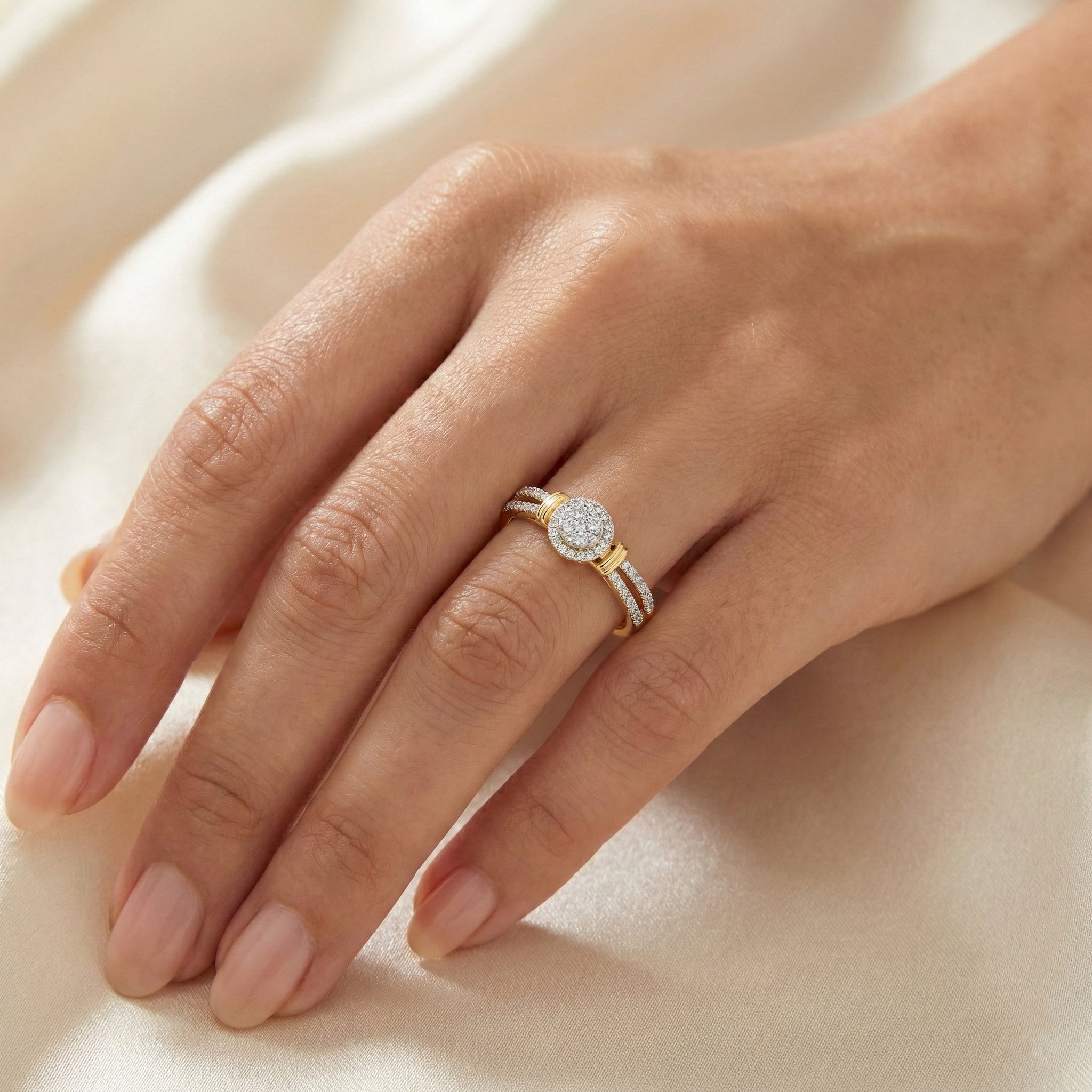 LADIES RING 0.25CT ROUND DIAMOND 10K YELLOW GOLD