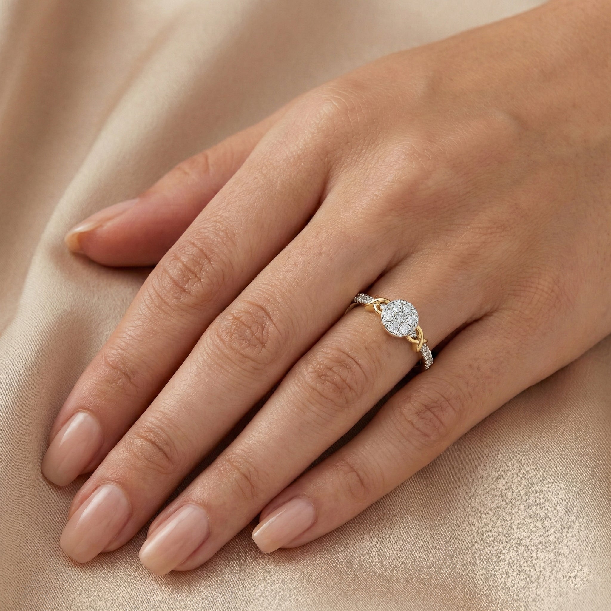 LADIES RING 0.33CT ROUND DIAMOND 10K YELLOW GOLD