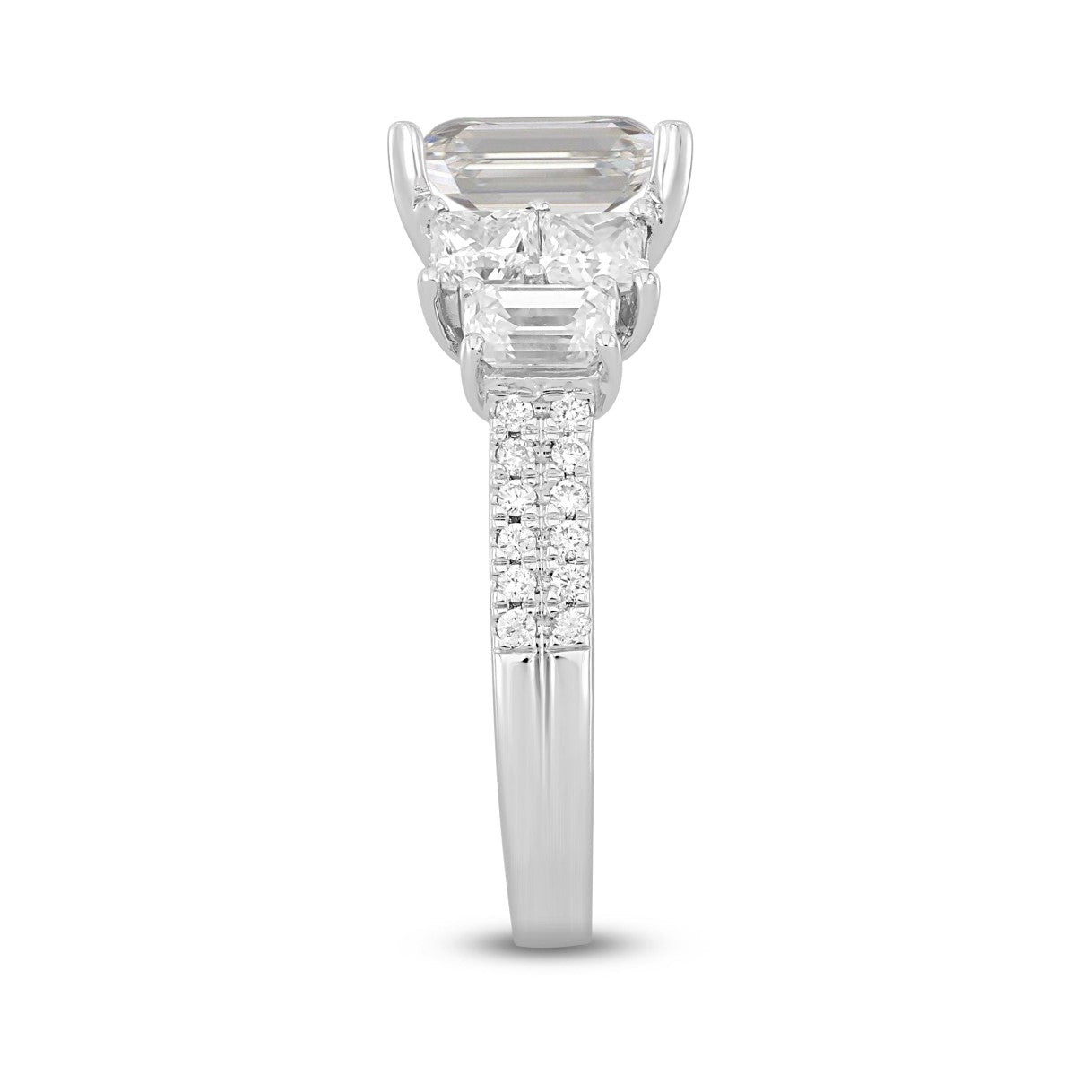 LADIES RING 5CT ROUND/PRINCESS/EMERALD DIAMOND 14K WHITE GOLD (CENTER STONE EMERALD DIAMOND 3CT )