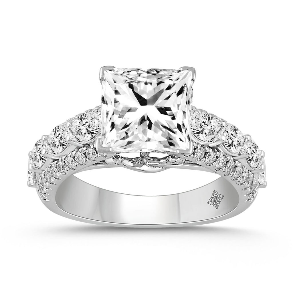 LADIES RING 6 1/4CT ROUND/PRINCESS/OVAL DIAMOND 14K WHITE GOLD (CENTER STONE PRINCESS DIAMOND 5CT )
