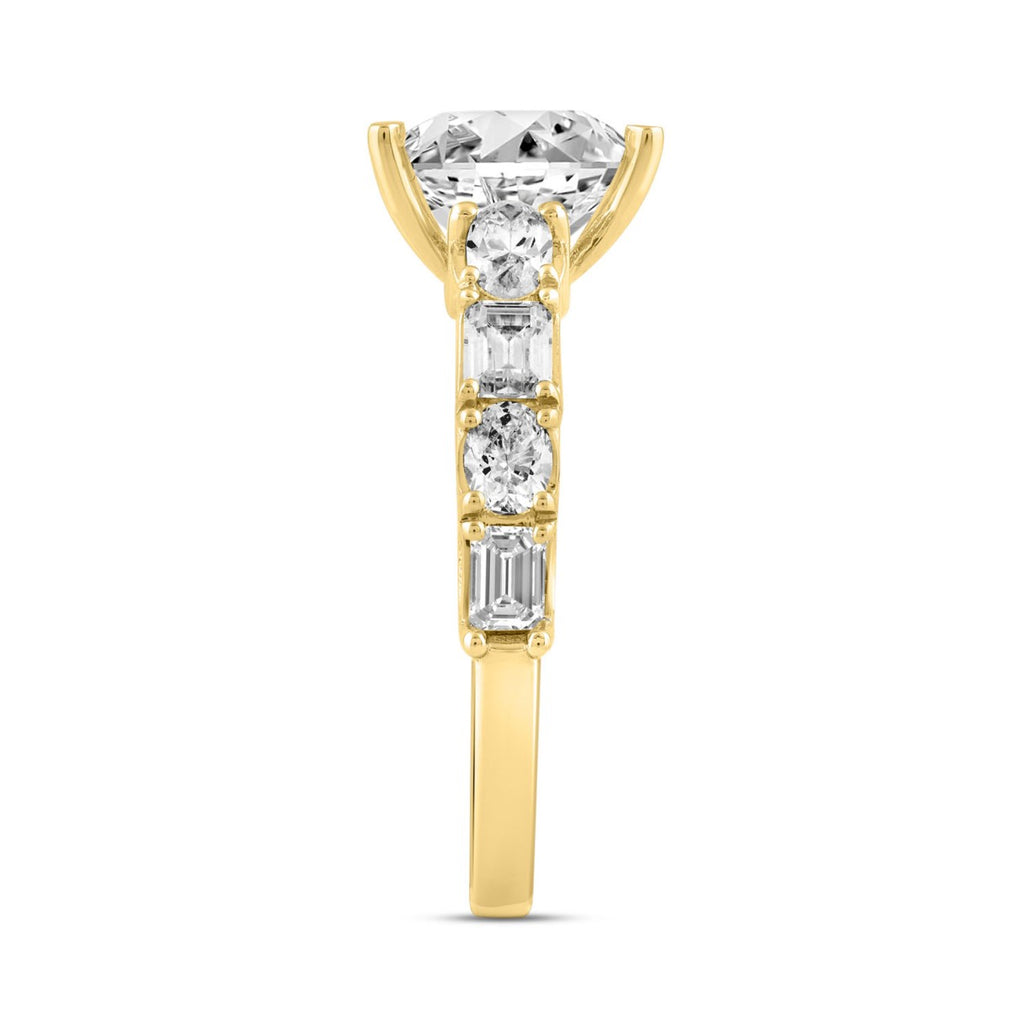 LADIES RING 3 1/2CT ROUND/EMERALD/OVAL DIAMOND 14K YELLOW GOLD (CENTER STONE OVAL DIAMOND 2.00CT)