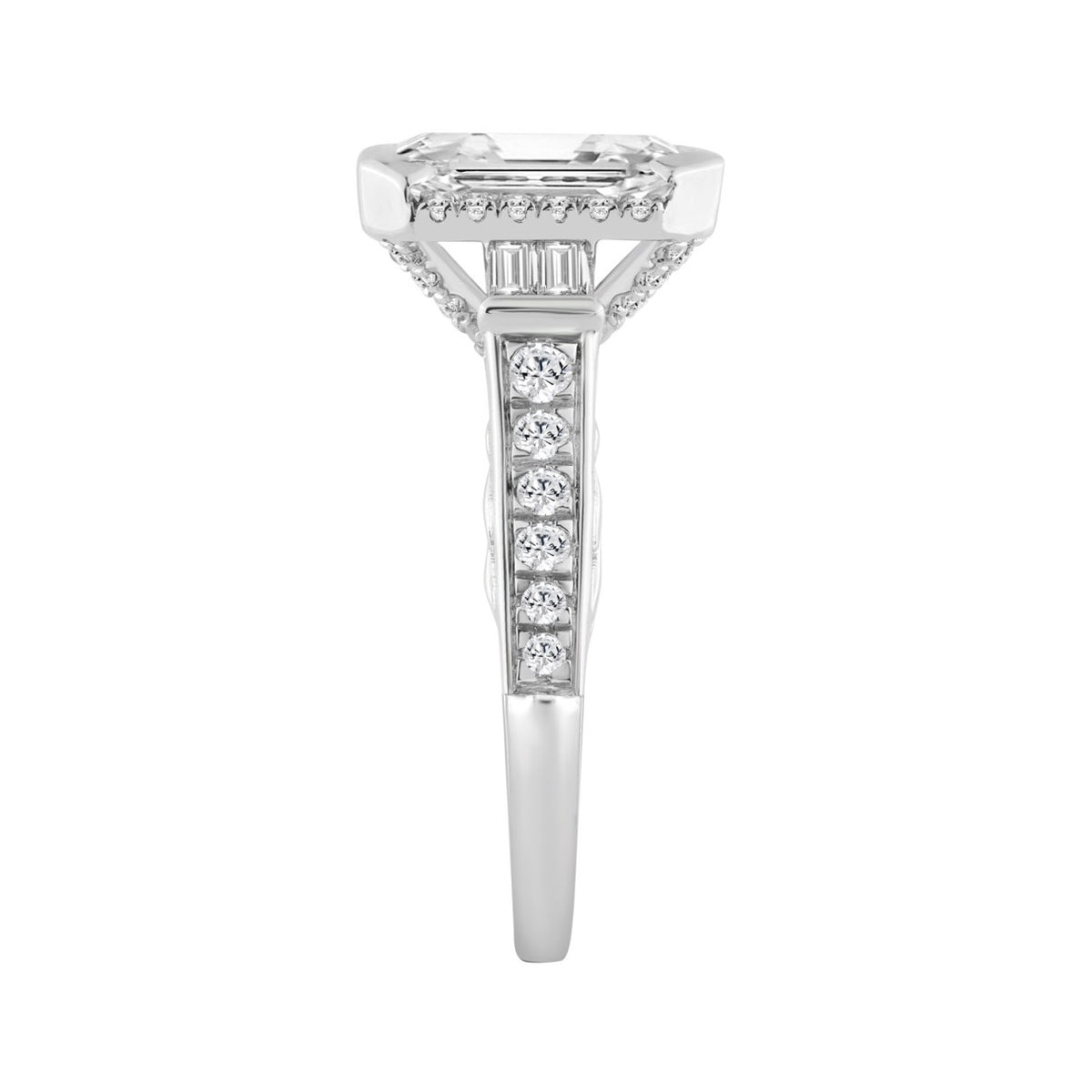 14K WHITE GOLD 3 1/2CT ROUND/EMERALD/BAGUETTE DIAMOND LADIES RING (CENTER STONE EMERALD DIAMOND 3.00CT)