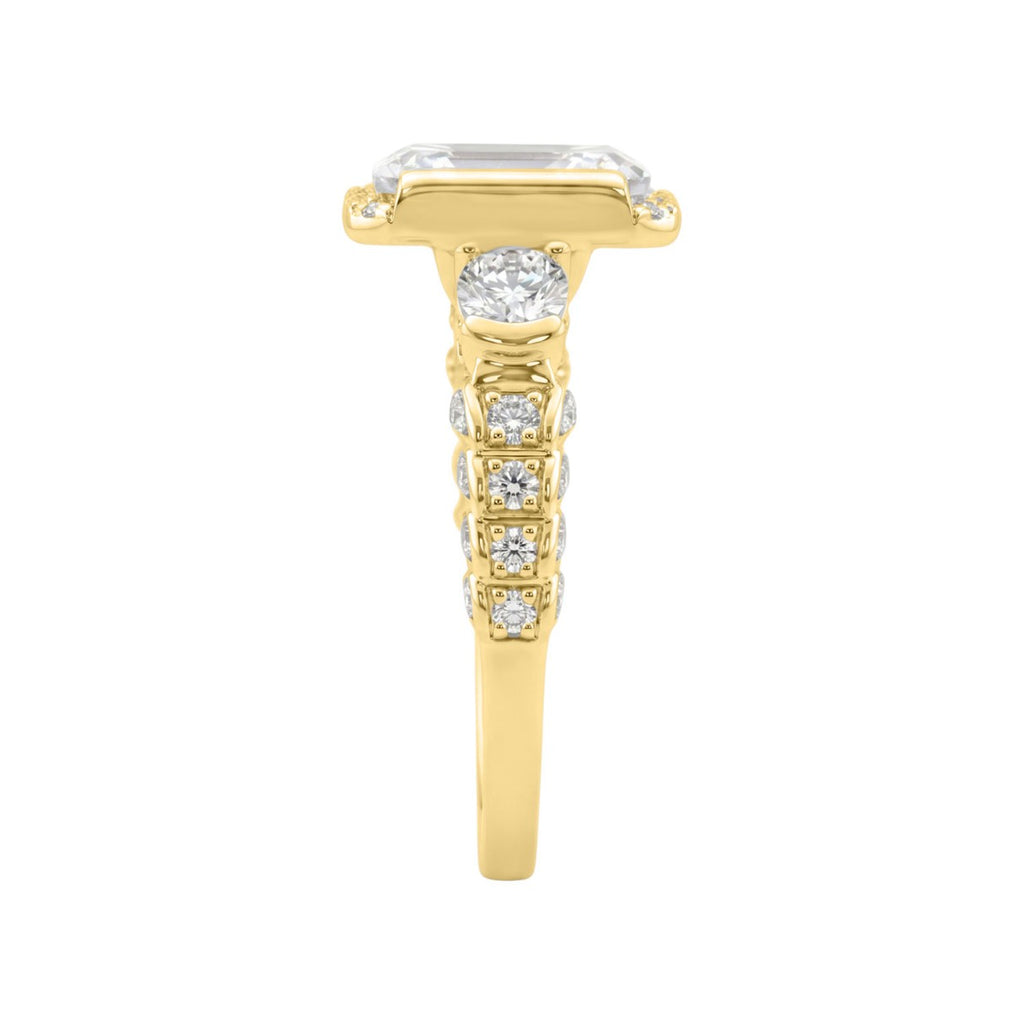 14K Yellow Gold 4.00 Ct Round & Emerald Cut Diamond Engagement Ring For Women With Side Round Diamond 3.00Ct Emerald Center Stone (Color F-G -Clarity Vs1/Vs2)