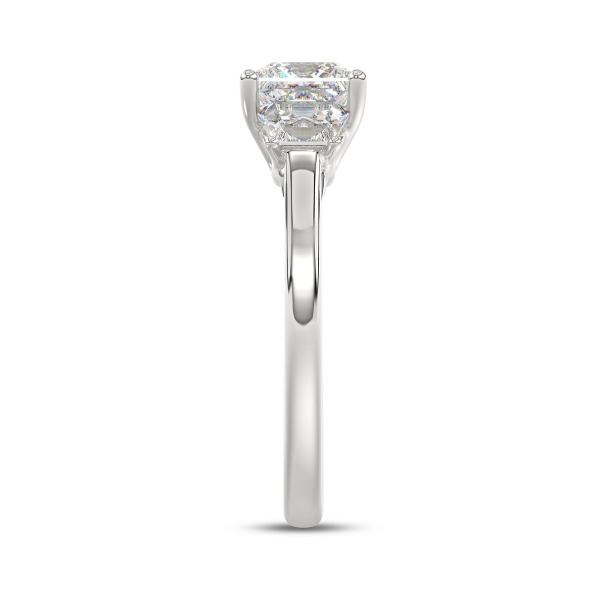 14K WHITE GOLD 1 3/4CT PRINCESS/TRAPEZOID DIAMOND LADIES RING (CENTER STONE PRINCESS DIAMOND 1 1/4CT)
