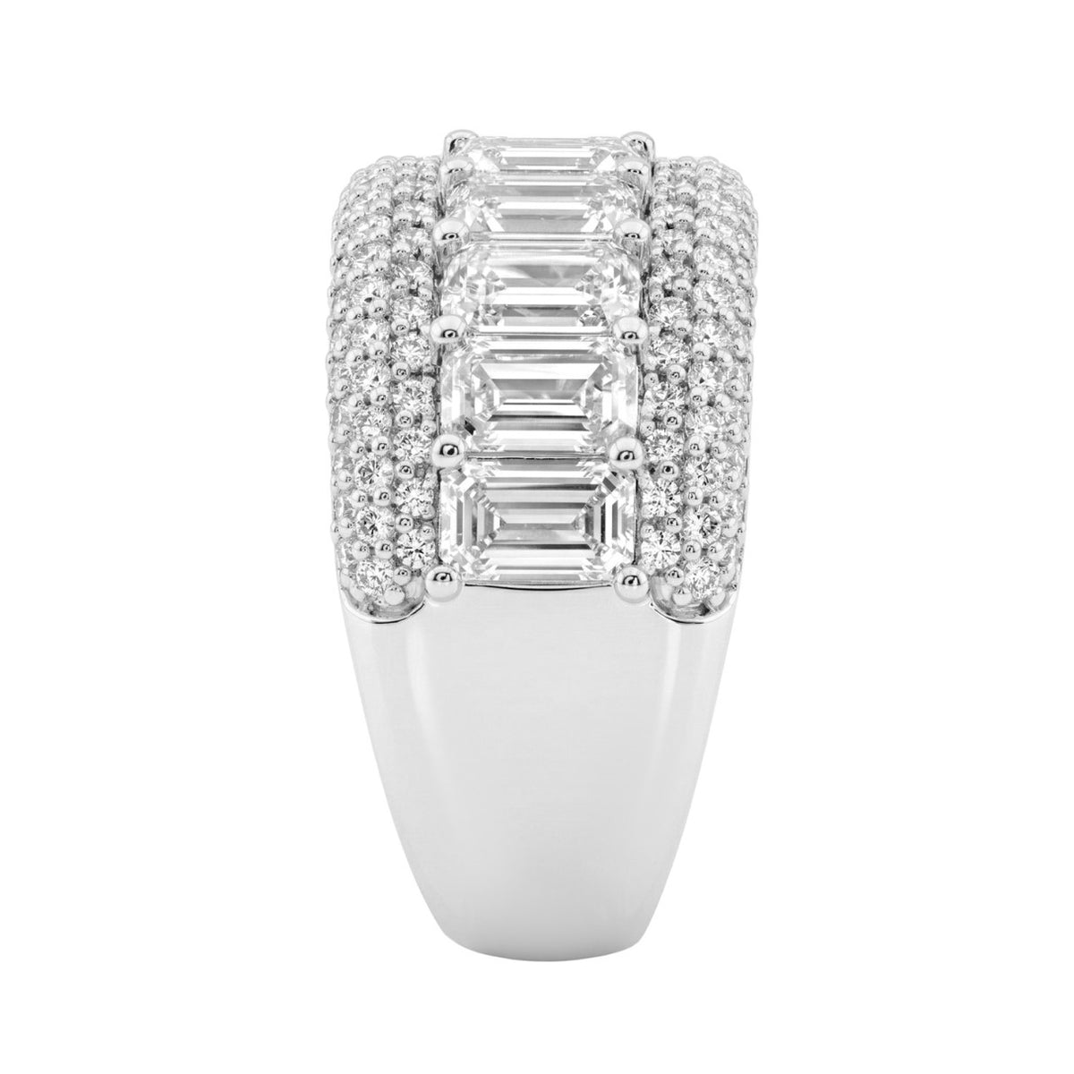 Elegant 14K White Gold Ladies Ladies Ring 3 1/4Ct Round & Emerald Cut Diamonds