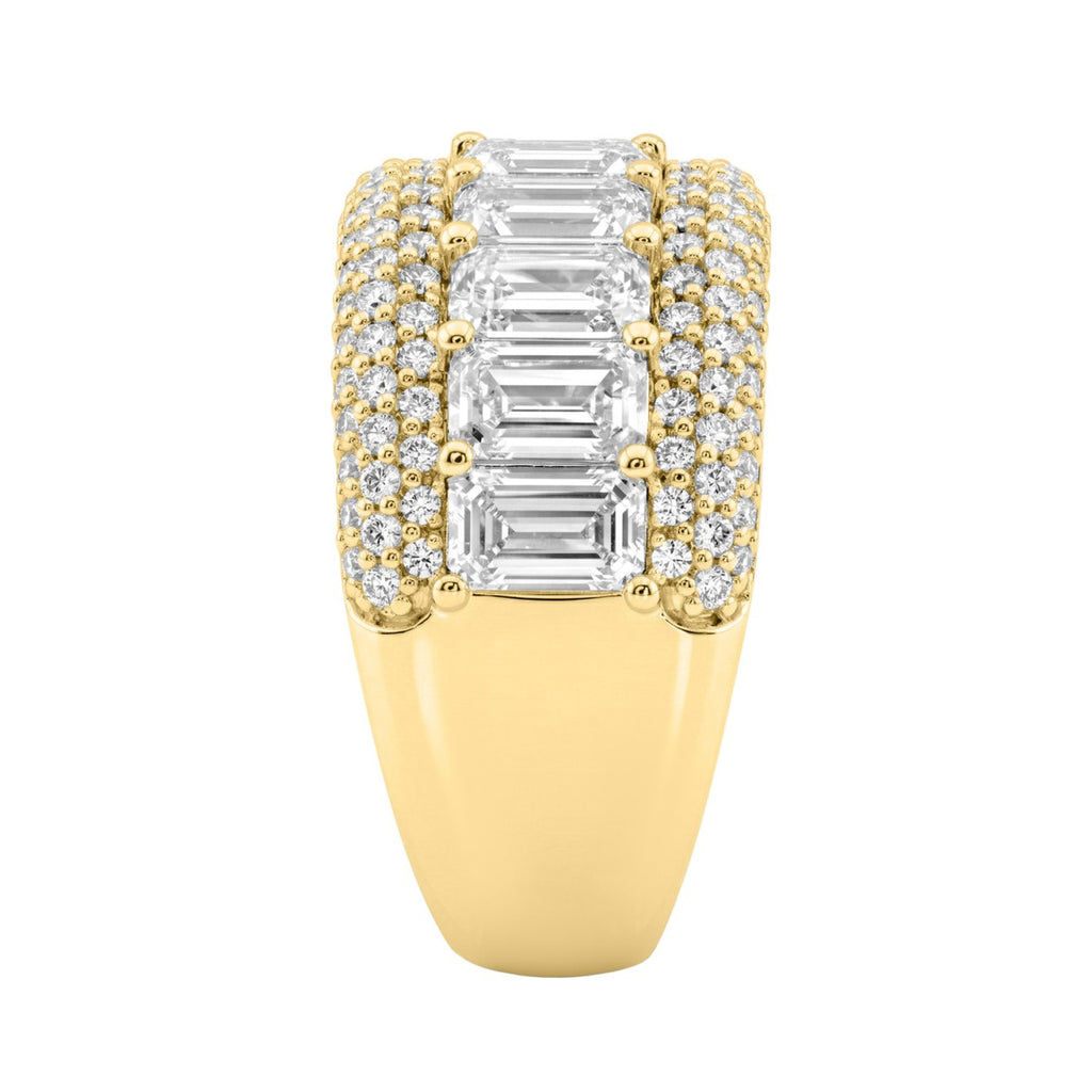 Elegant 14K Yellow Gold Ladies Ladies Ring 3 1/4Ct Round & Emerald Cut Diamonds