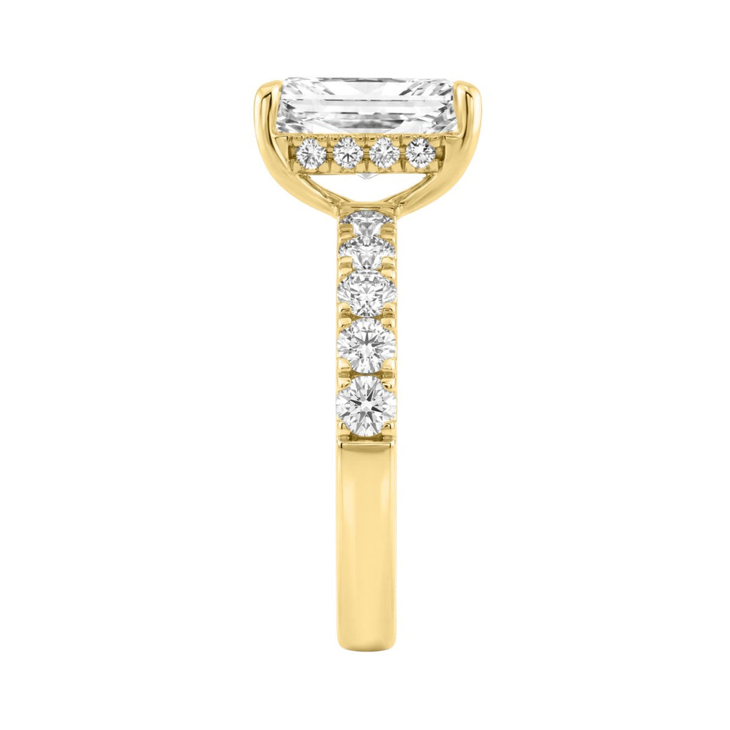 Elegant 14K Yellow Gold Ladies Ring With 4.00Ct Round And Radiant Diamonds In A Sparkling Hidden Halo Ring 3.00Ct Radiant Center Stone (Color F-G -Clarity Vs1/Vs2)